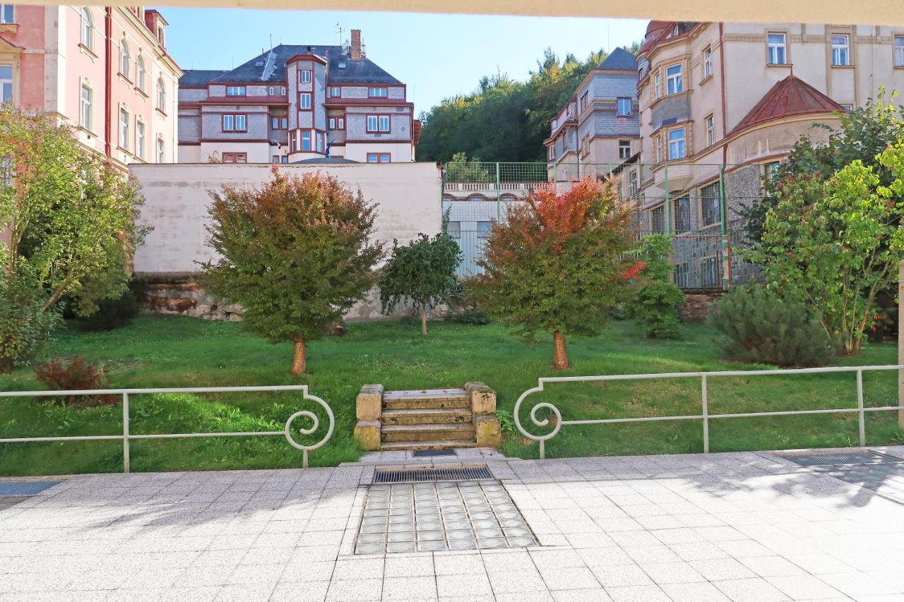 Apartment Themis Карлови Вари Екстериор снимка